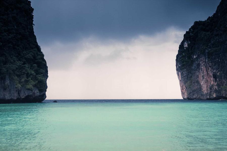 Surfing the Channel Islands: A Weekend Guide (Vol. 12)